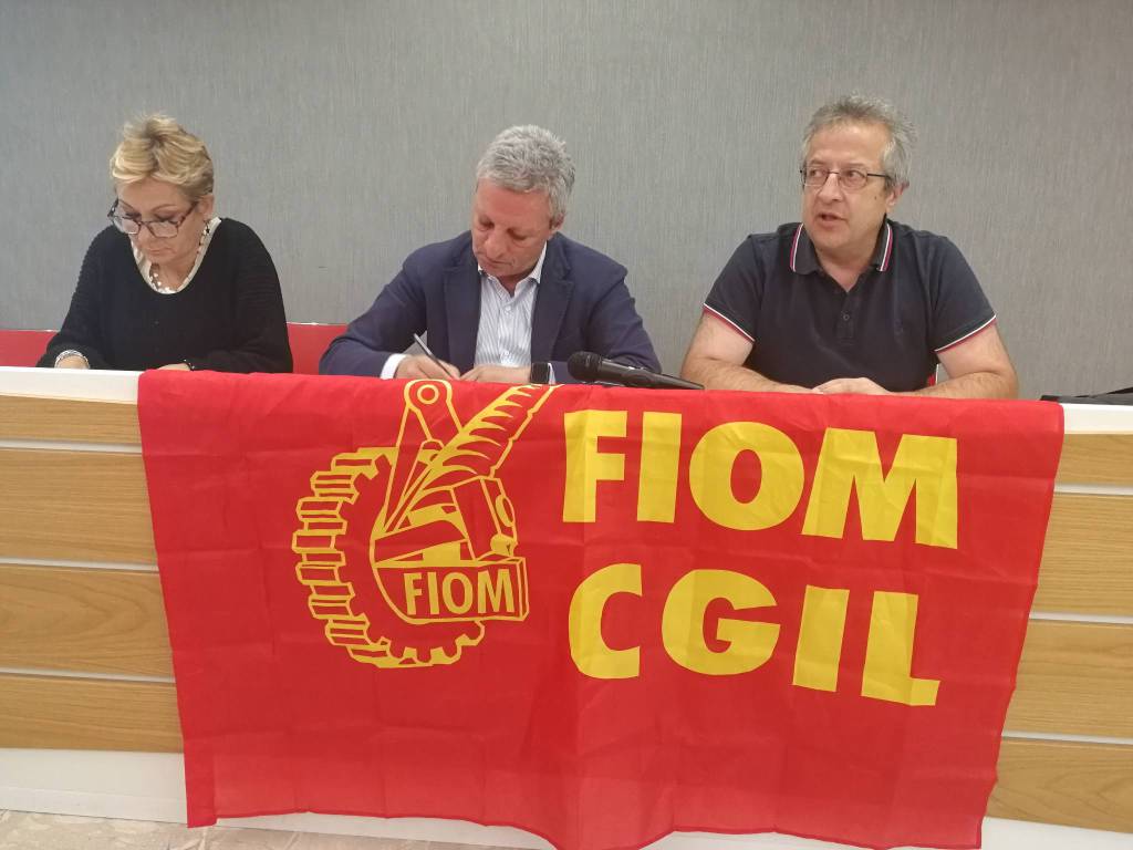 Cgil e Fiom: gravissimo licenziamento delegato sindacale alla Ri.Plastic