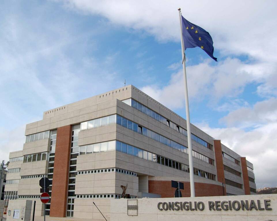 Coronavirus Basilicata, rinviati Consiglio regionale e Commissioni: “In corso sanificazione ambienti”