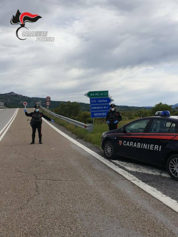 Rubarono carta bancomat, carabinieri arrestano due persone a Chiaromonte