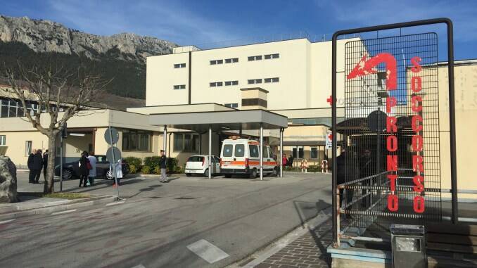 Covid, operatori sanitari positivi all’ospedale di Villa d’Agri: necessario screening costante