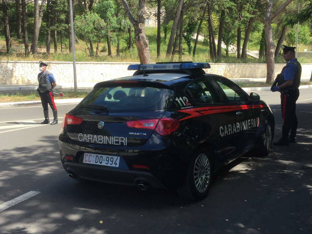 Matera e provincia, intensificati i controlli dei carabinieri: tre denunciati e droga sequestrata
