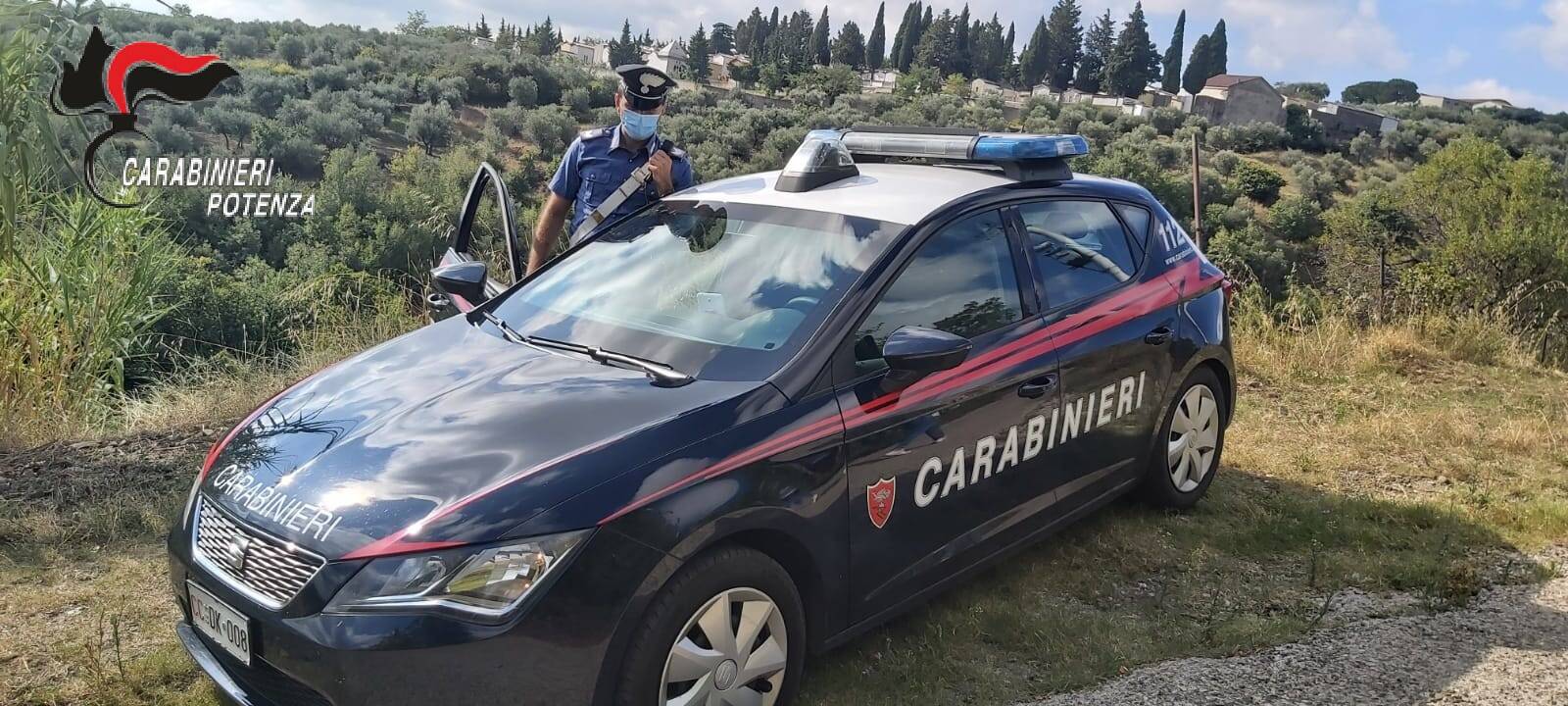 Sequestrata e picchiata a sangue dal compagno, 41enne di Taranto salvata dai carabinieri nel Potentino