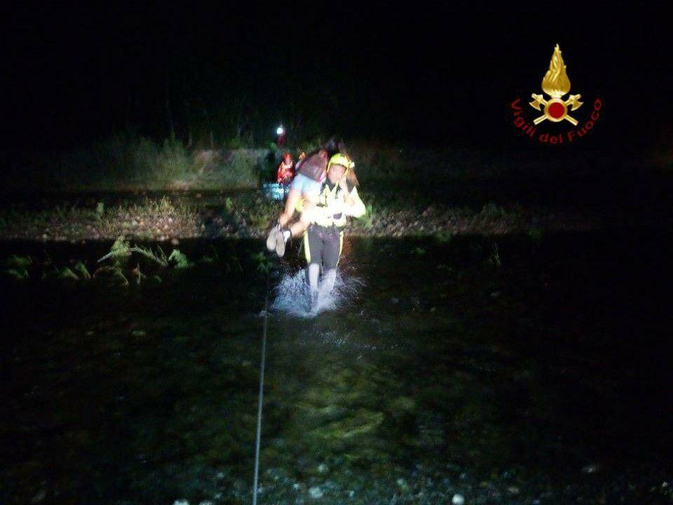 Due persone bloccate dalla piena del fiume a Missanello, salvate dai Vigili del Fuoco