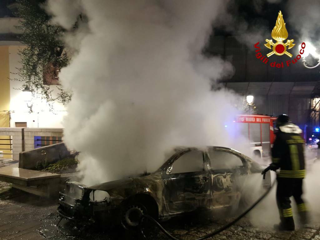 Auto bruciata al vice sindaco di Vietri di Potenza, scagionato il candidato della lista avversaria