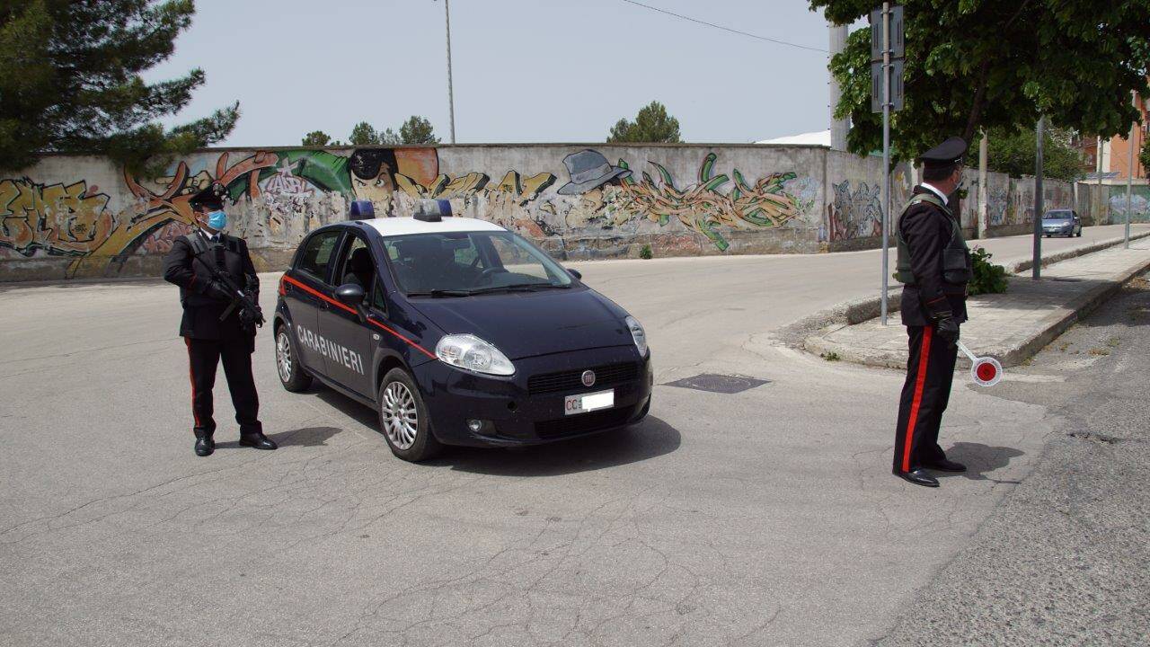 Controlli dei carabinieri sulla fascia jonica, una denuncia e un arresto