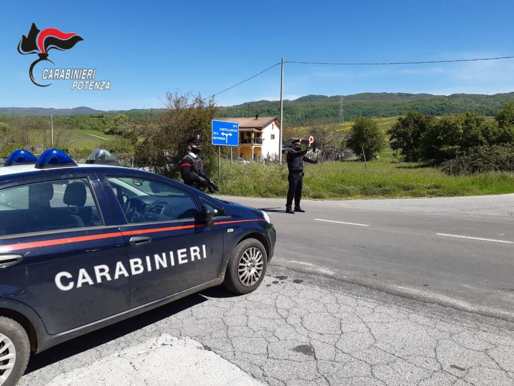 Controlli stradali nel Potentino, carabinieri denunciano 9 persone