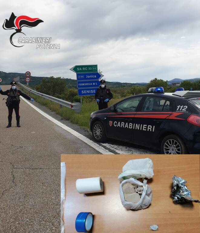 Senise, in auto con 65 grammi di eroina: arrestato dai Carabinieri