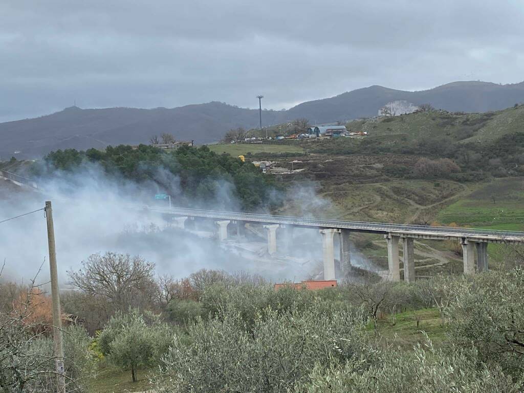 Raccordo Sicignano-Potenza: terminata prima fase della demolizione del viadotto ‘Franco’
