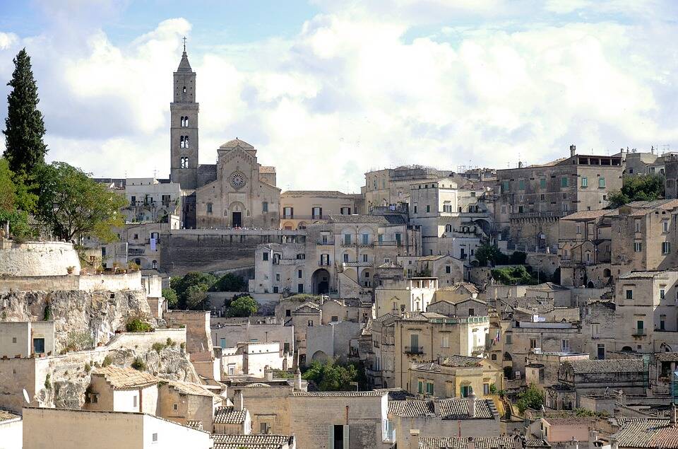 Matera: il sindaco chiude parchi, ville e giardini nelle feste pasquali