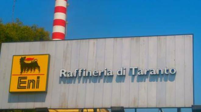 Petrolio, il Ministero diffida Eni per non aver adempiuto prescrizioni alla Raffineria di Taranto