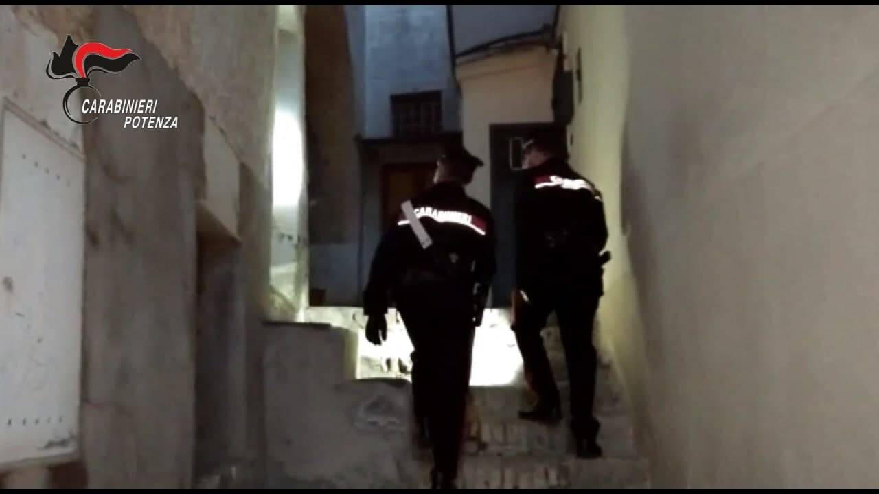 Melfi, i carabinieri arrestano un latitante