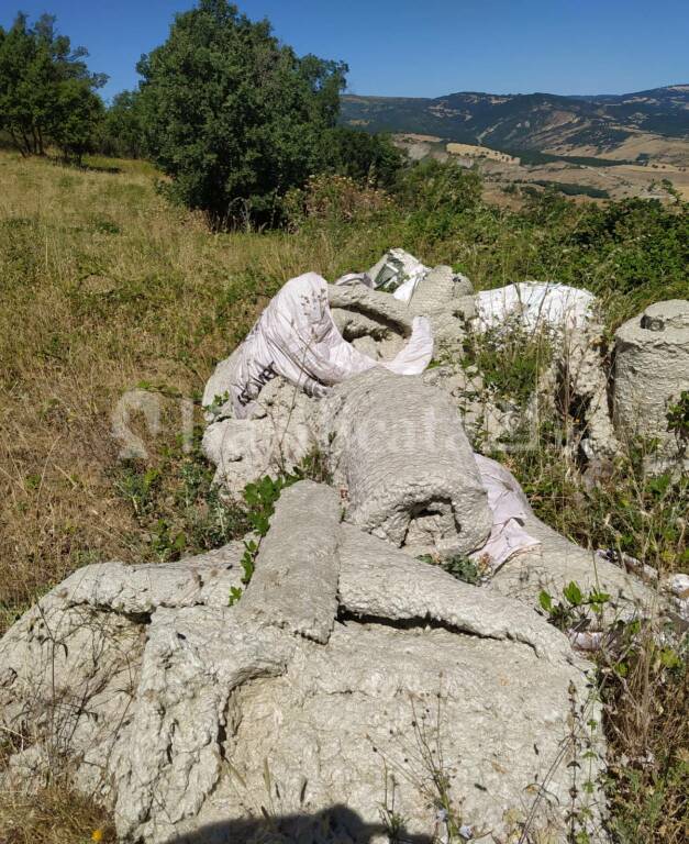 lana di roccia nei campi