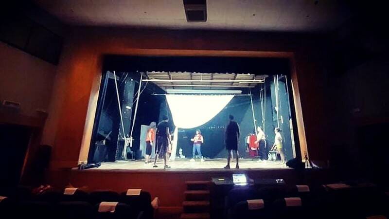 Al Teatro Anzani di Satriano di Lucania lo spettacolo “R.I.P. IT o della Nera Signora”