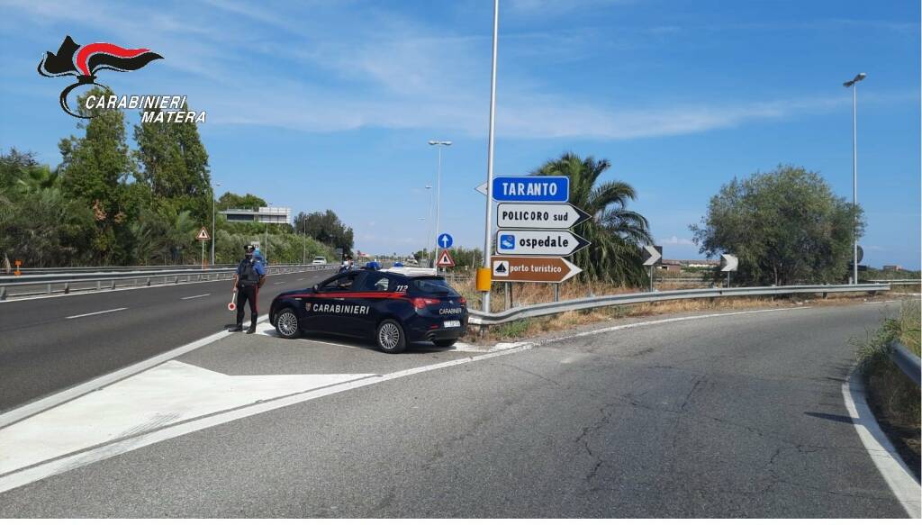 Controlli straordinari dei carabinieri in provincia di Matera: 3 denunce
