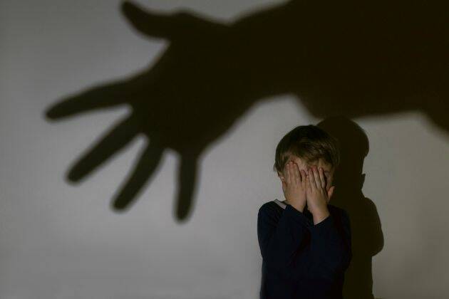 Pedofilia, rapporto choc in Francia: 216mila vittime di preti in ultimi 70 anni