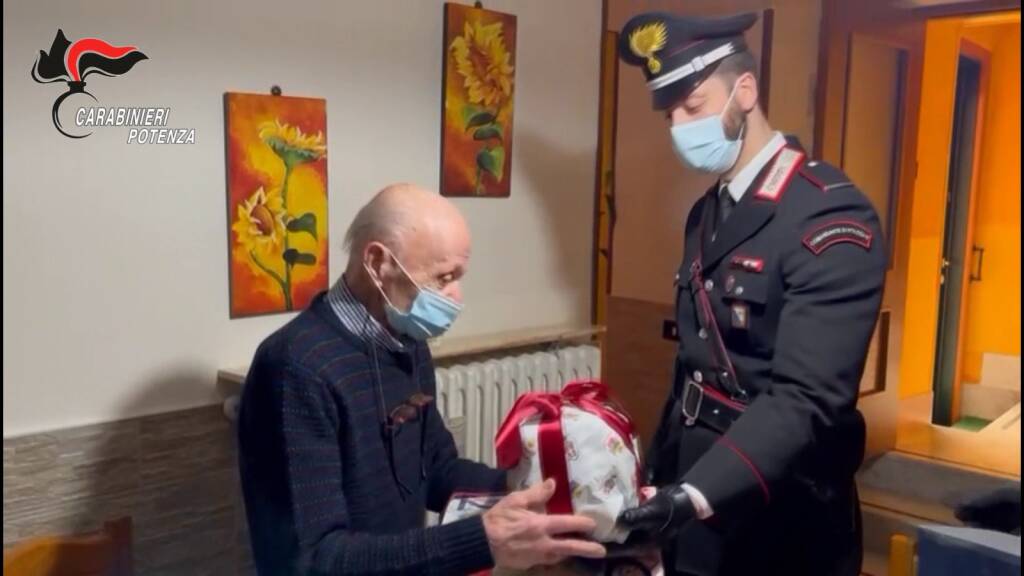Potenza e provincia: I Carabinieri insieme agli anziani durante le festività natalizie e di fine anno