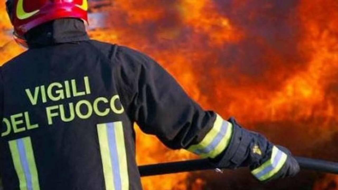 Incendio in campo nomadi: morti due fratellini