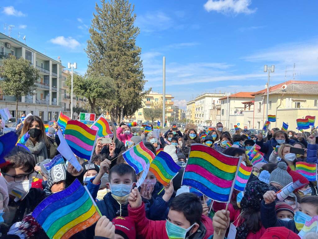 Manifestazione per la pace scuola Marconi Matera
