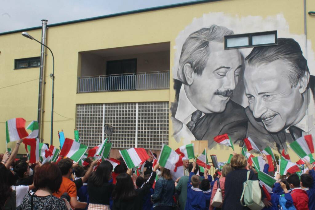 A Vietri di Potenza un murale per Falcone e Borsellino