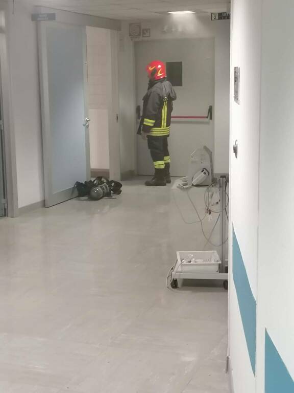 Incendio nella Cardiologia Medica dell’ospedale San Carlo di Potenza