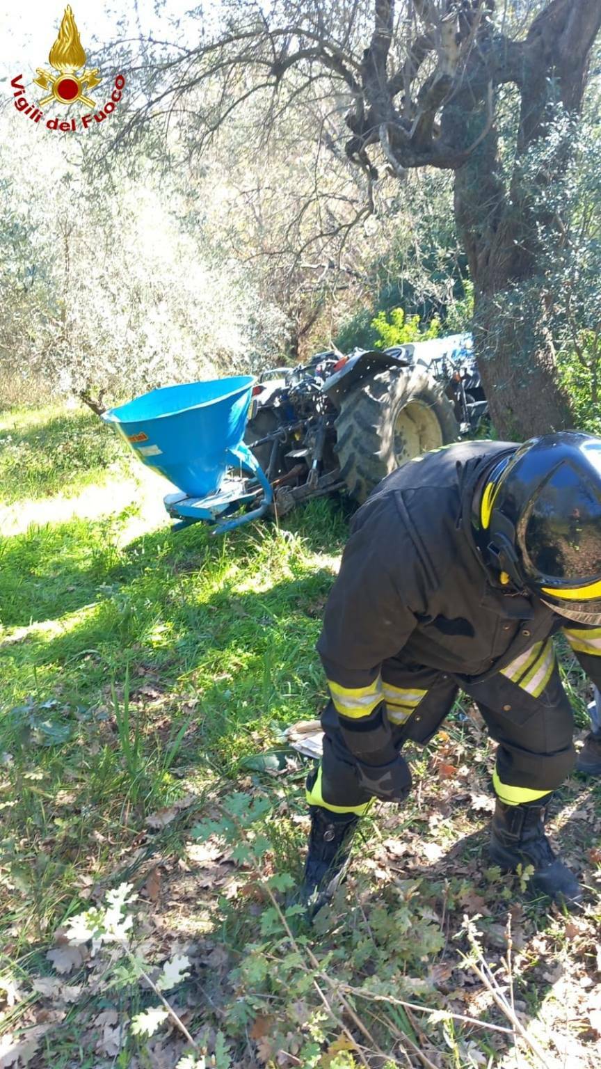 Incidente con il trattore, 50enne ferito a Rotondella