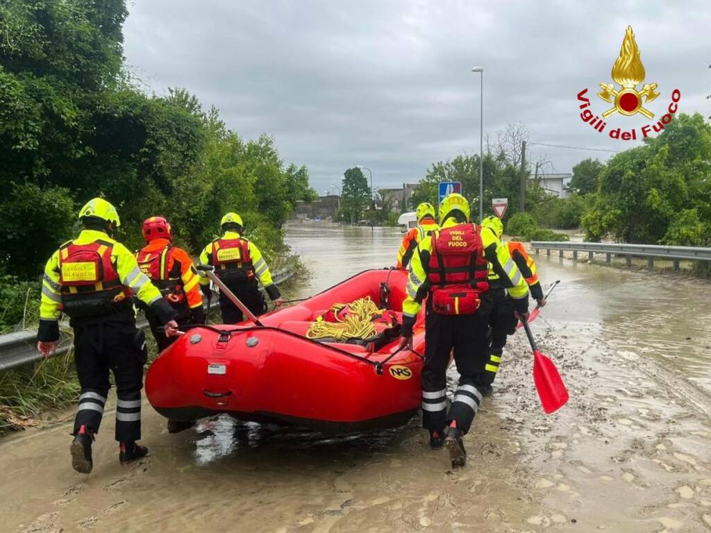 Alluvione Emilia Romagna, Vigili del Fuoco lucani sul posto per prestare soccorso
