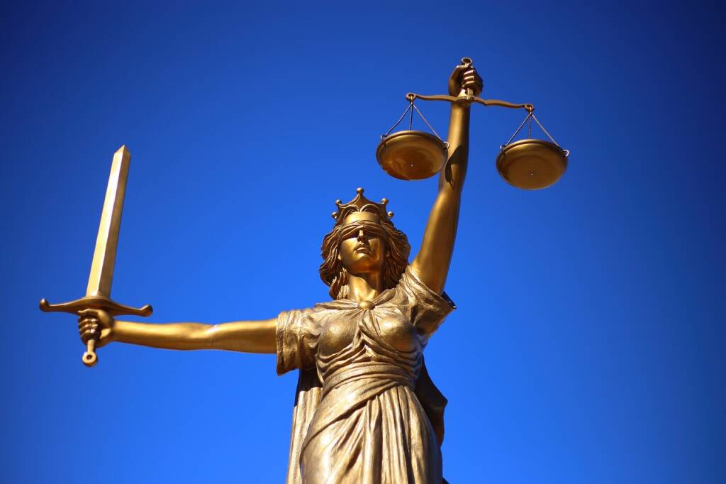 I guasti del sistema giudiziario: chi ha fame di giustizia viene “giustiziato”
