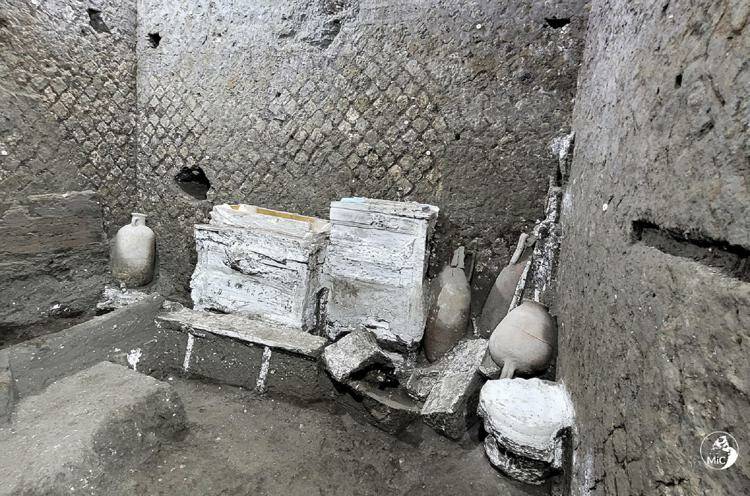 Pompei, scoperta stanza che ricostruisce la vita degli schiavi