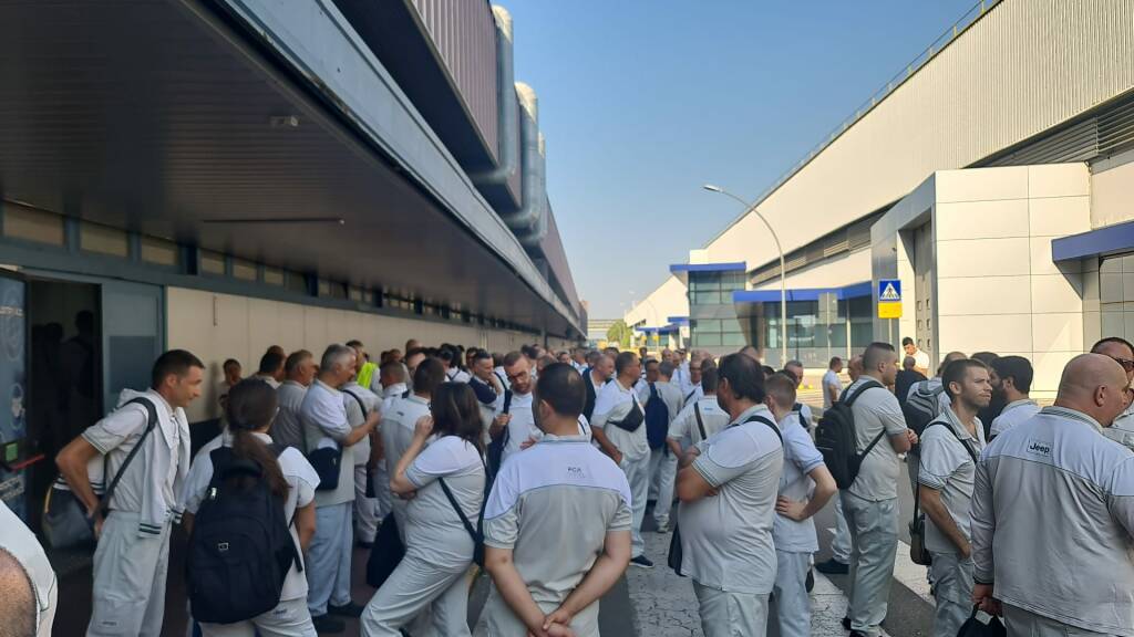 Stellantis, sindacati chiedono incontro urgente a Bardi