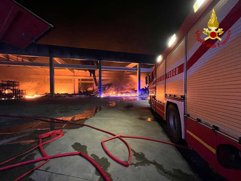 Incendio area industriale Melfi, “Arpab intervenuta subito”