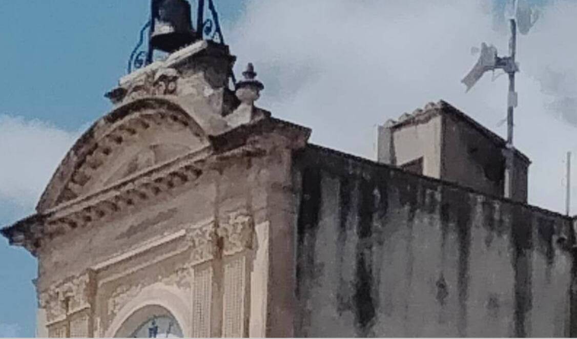Bernalda, “antenne telefoniche sulla Torre dell’orologio e sul Castello”
