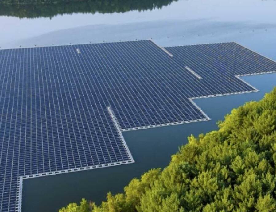 Fotovoltaico flottante in aree protette: il no del Wwf