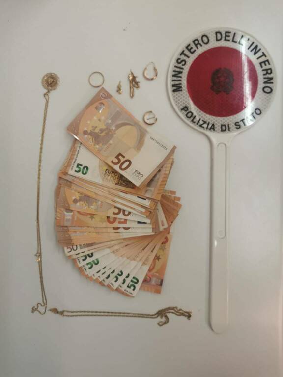Truffa una donna a Rionero e si fa consegnare 2mila euro e monili in oro, arrestato 33enne