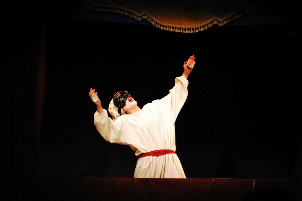 Pulcinella in scena: Il Teatro nel Baule a Tito per la rassegna “Scintille”
