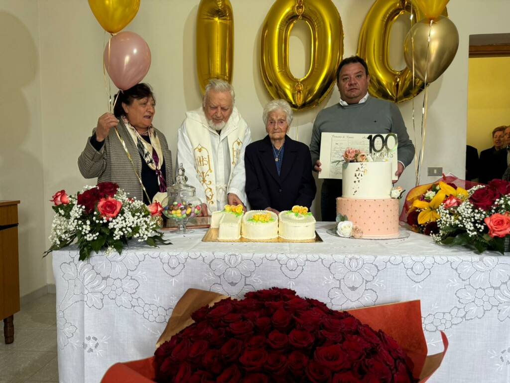 A Ruoti si festeggia un’altra centenaria: auguri alla signora Maria Rosaria