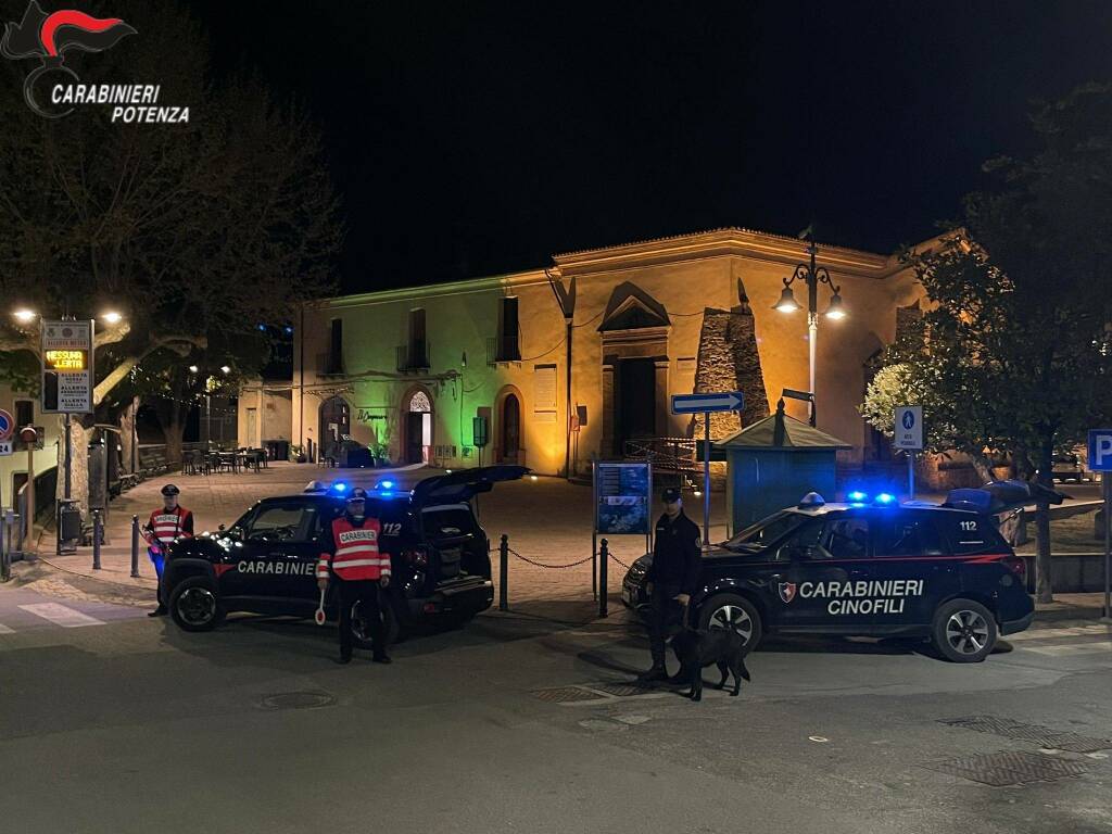 Controlli dei carabinieri sulle strade del Potentino, 12 persone denunciate