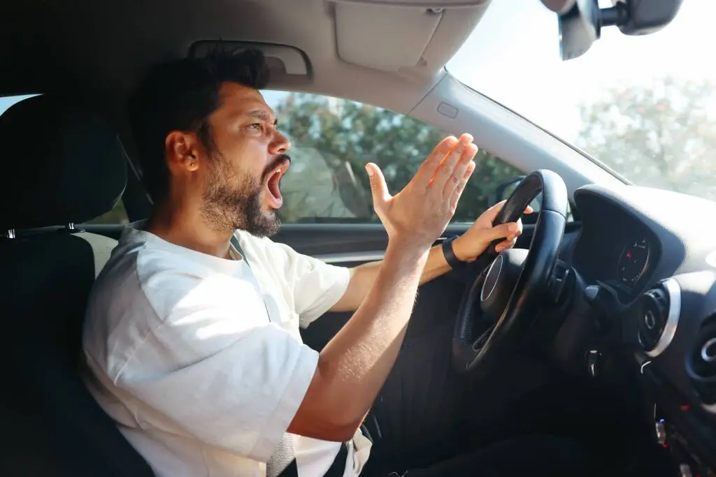 Lucani irascibili al volante: 1 su 5 (18%) perde spesso la pazienza con gli altri automobilisti