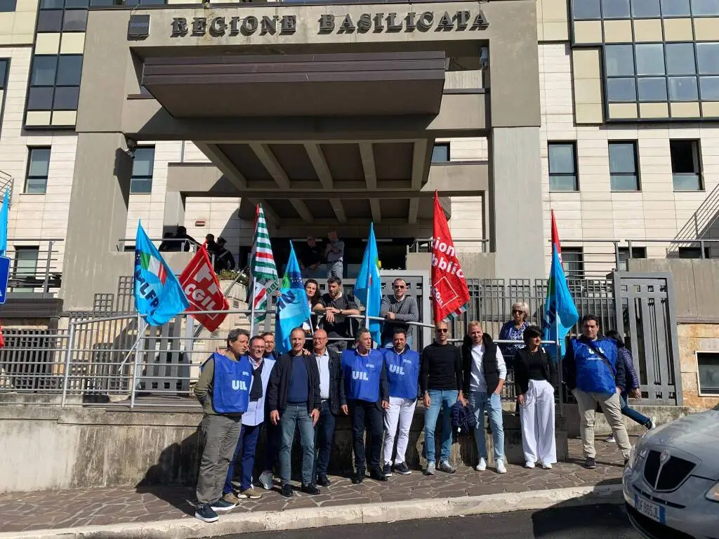 Sanità privata: Sit-in Fp Cgil, Cisl Fp e Uil Fpl  davanti la Regione