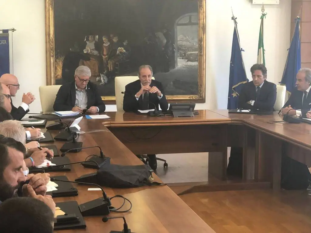 Caso Stellantis. Conclusa la riunione tra Giunta regionale, Sindacati e Confindustria, Bardi: quadro preoccupante